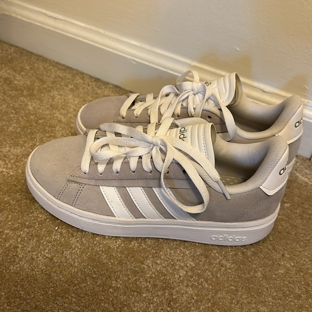 Adidas cloud foam comfort